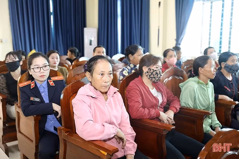 Tại phiên toà lưu động, hội đồng xét xử sẽ căn cứ vào tính chất, nội dung từng vụ án để lồng ghép các quy định của pháp luật nhằm phổ biến, tuyên truyền đến tận người dân.