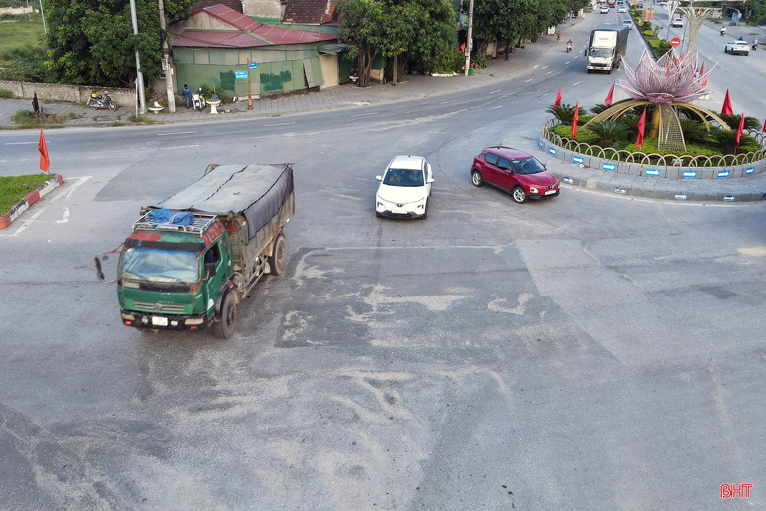 bqbht_br_quoc-lo-1-xuong-cap-hong-linh-4a.jpg