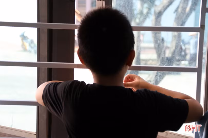 Hành trình cùng con trai “chiến đấu” với bệnh tự kỷ của bà mẹ Hà Tĩnh
