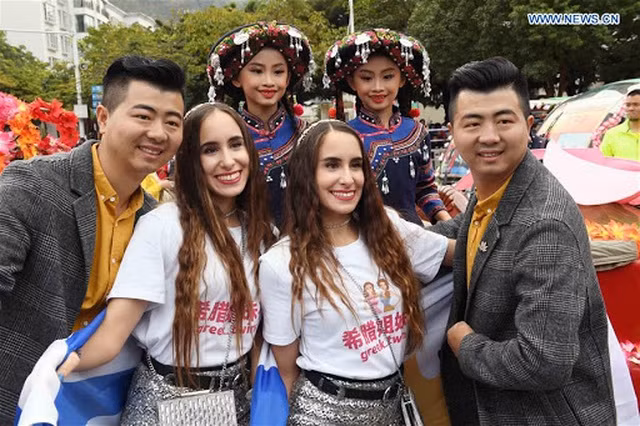 Bí ẩn kỳ lạ ở những vùng đất có hàng ngàn cặp song sinh