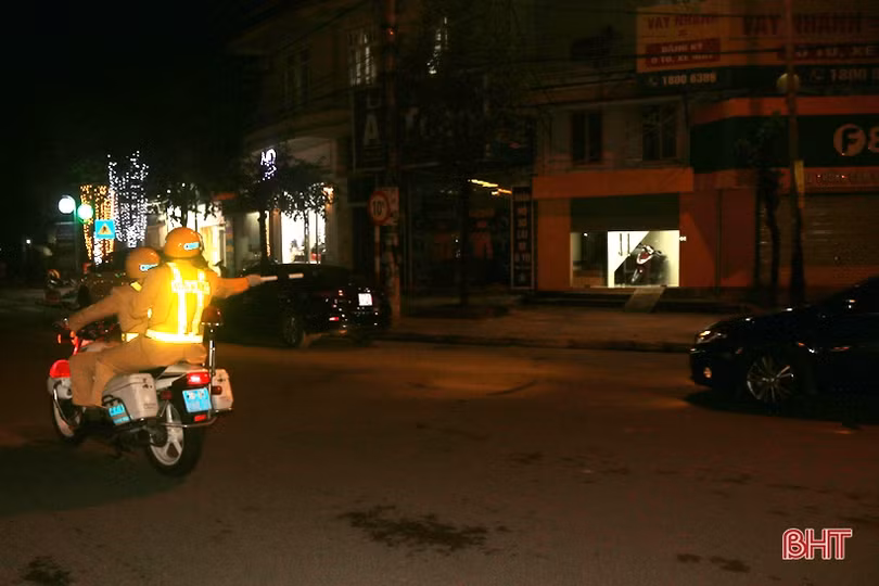Công an TP Hà Tĩnh xử phạt 7 trường hợp tài xế vi phạm nồng độ cồn
