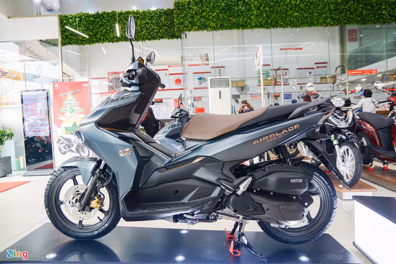 Chi tiết Honda Air Blade phiên bản mới tại đại lý