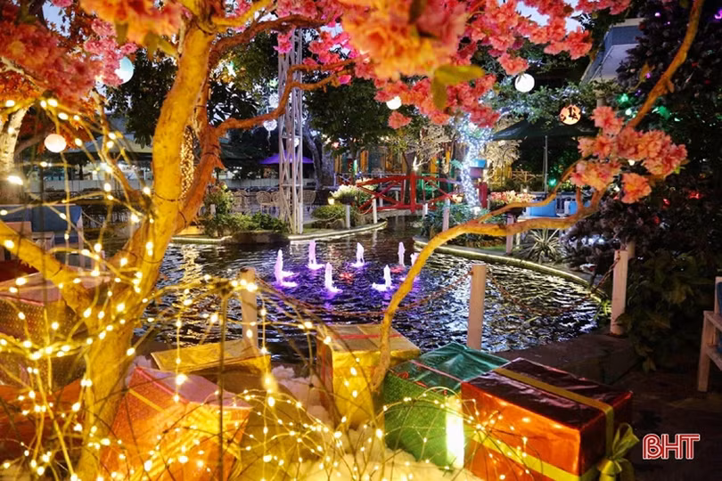 TP Hà Tĩnh ngập tràn sắc màu Giáng sinh