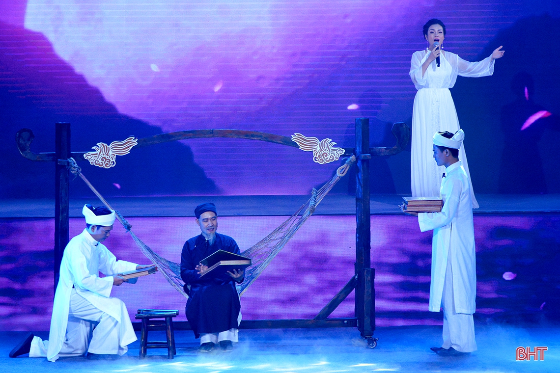 Xúc động và ấn tượng chương trình nghệ thuật “Nguyễn Du, trăm năm trong cõi…”