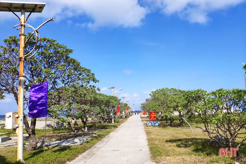 Bình yên xã đảo Song Tử Tây qua ống kính PV Báo Hà Tĩnh