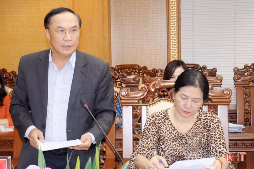 Tổ chức kỷ niệm các ngày lễ lớn phải gắn với phát động các đợt thi đua