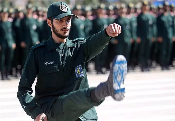 Sức mạnh quân sự Iran đáng gờm như thế nào?