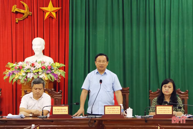 Bí thư Tỉnh ủy, Chủ tịch UBND tỉnh Hà Tĩnh tiếp công dân định kỳ vào 15/1