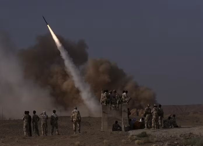 Sức mạnh quân sự Iran đáng gờm như thế nào?