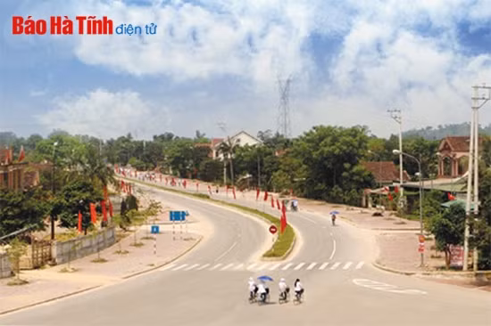 Đường về Tùng Ảnh. Ảnh: Thanh Hoài