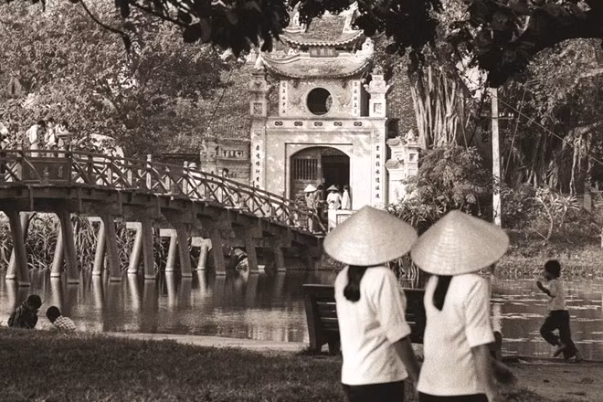 ha noi thoi bao cap qua anh nha ngoai giao anh