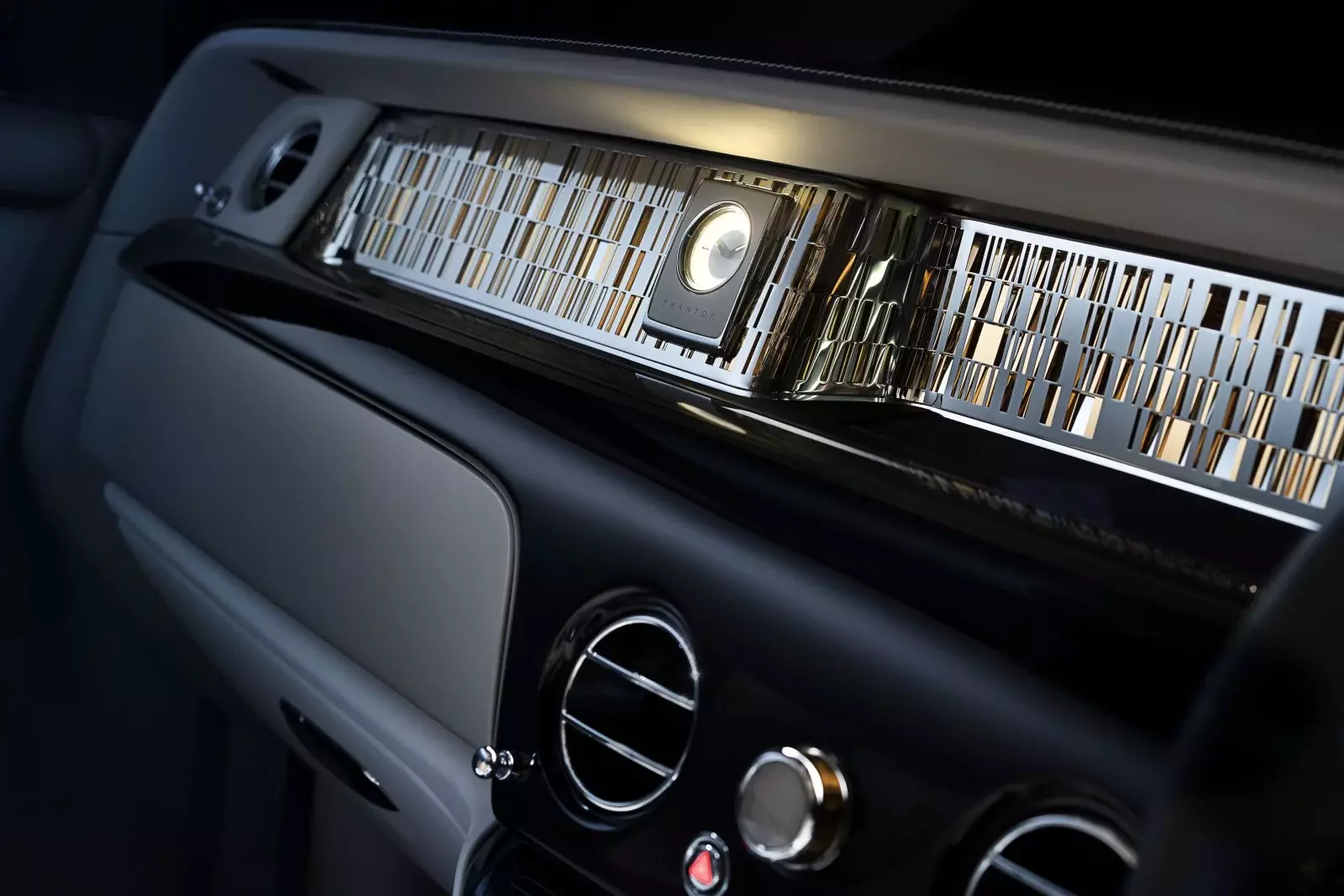 Rolls-Royce Phantom VIII Tranquility giá 70 tỷ đồng tại TP.HCM