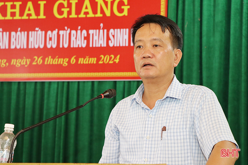 Phó Trưởng phòng LĐ-TB&amp;XH huyện Cẩm Xuyên Chu Xuân Bằng: Thông qua lớp đào tạo nghề, lao động thuộc hộ nghèo, hộ cận nghèo trên địa bàn xã Cẩm Trung sẽ được nâng cao kỹ năng sản xuất phân bón hữu cơ từ rác thải.