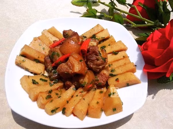 thit kho mang cu dam da de an