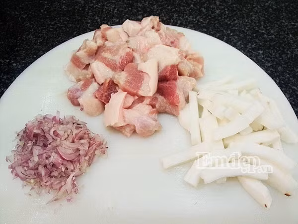 hoc ngay bi kip lam thit kho dua ngon ngot nay di ban se khong phai hoi han dau