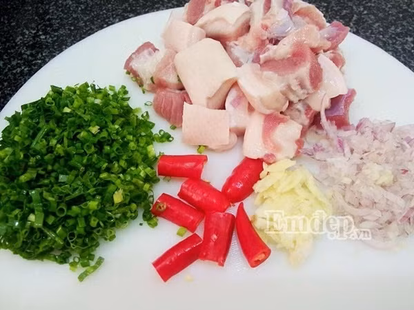 thit kho mang cu dam da de an