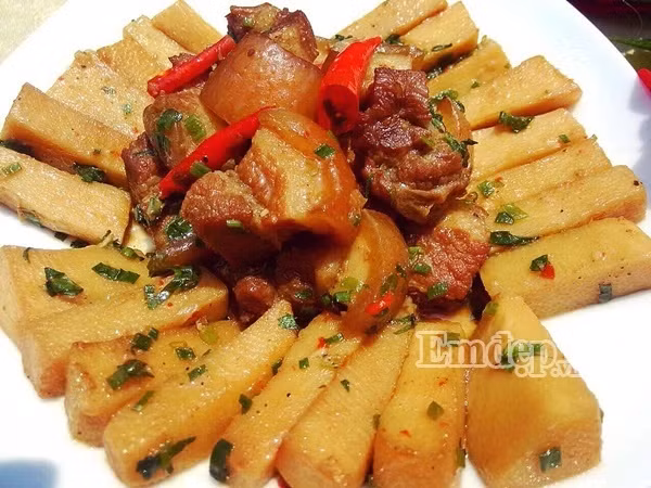 thit kho mang cu dam da de an