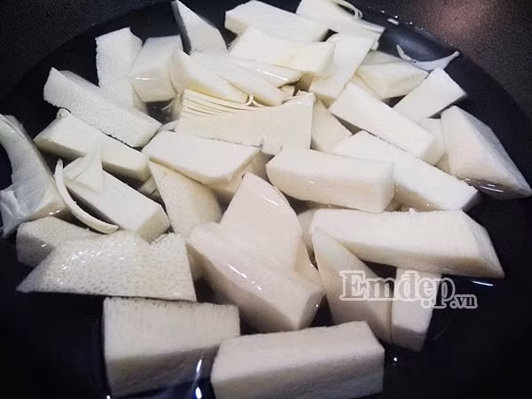 thit kho mang cu dam da de an
