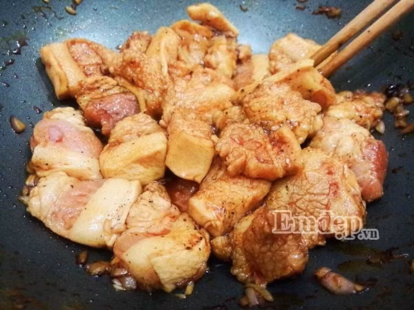 hoc ngay bi kip lam thit kho dua ngon ngot nay di ban se khong phai hoi han dau
