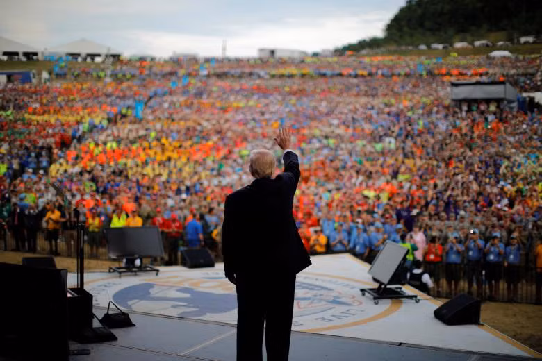 con re ong trump dieu tran ve moi quan he voi nga lot top anh tuan