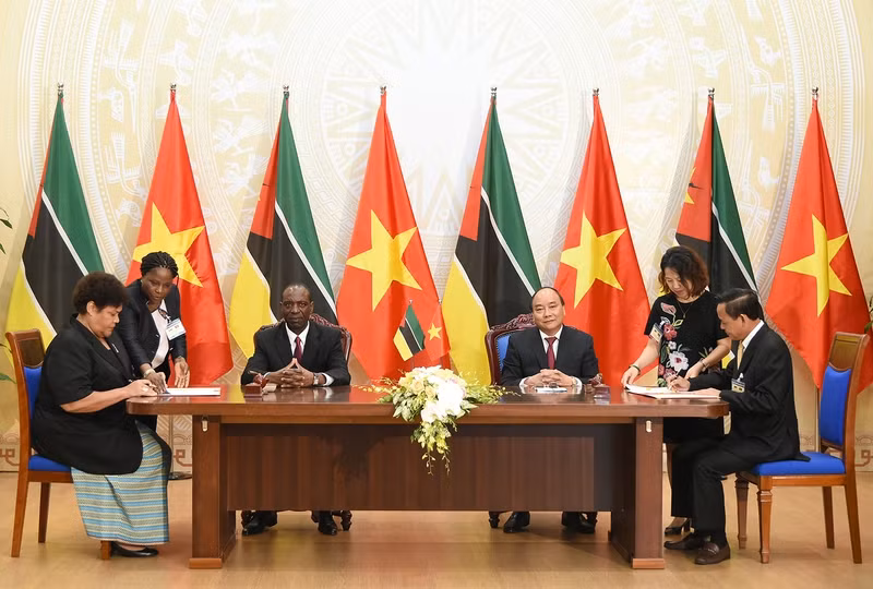 thu tuong nguyen xuan phuc hoi dam voi thu tuong mozambique