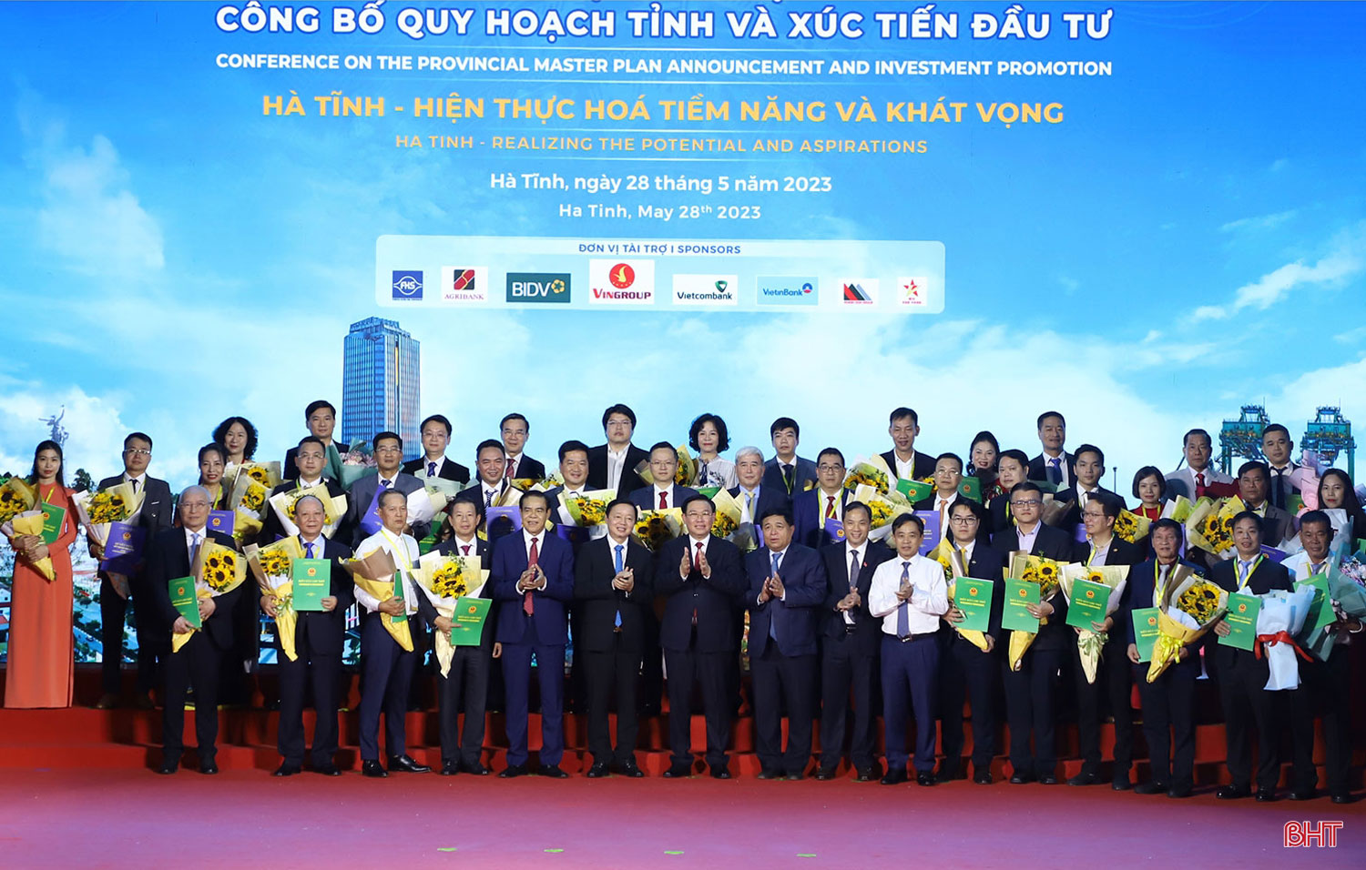 Tư tưởng Hồ Chí Minh về thi đua yêu nước