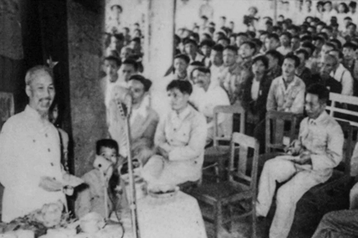 Tư tưởng Hồ Chí Minh về thi đua yêu nước