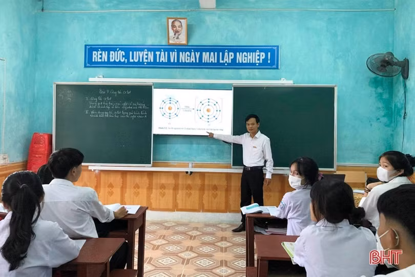 Thầy giáo “hai giỏi” trên quê hương Đại danh y Lê Hữu Trác