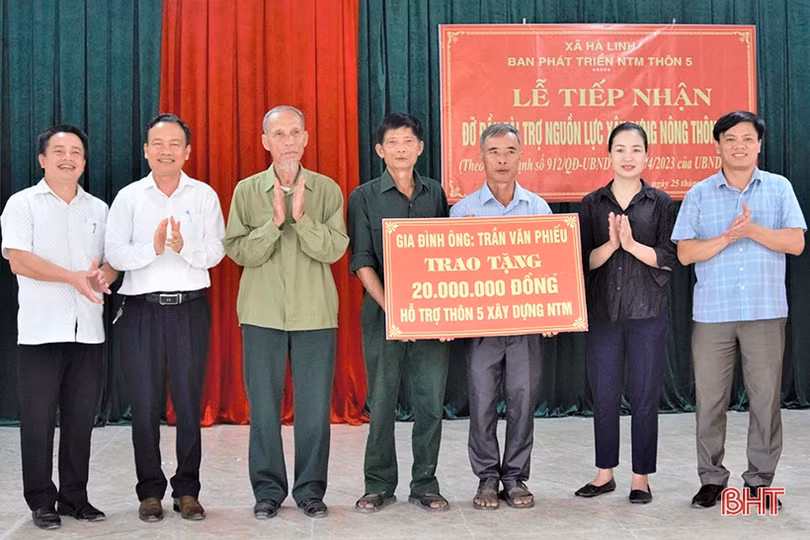 Thôn nghèo Hương Khê được hỗ trợ gần 210 triệu đồng xây dựng nông thôn mới