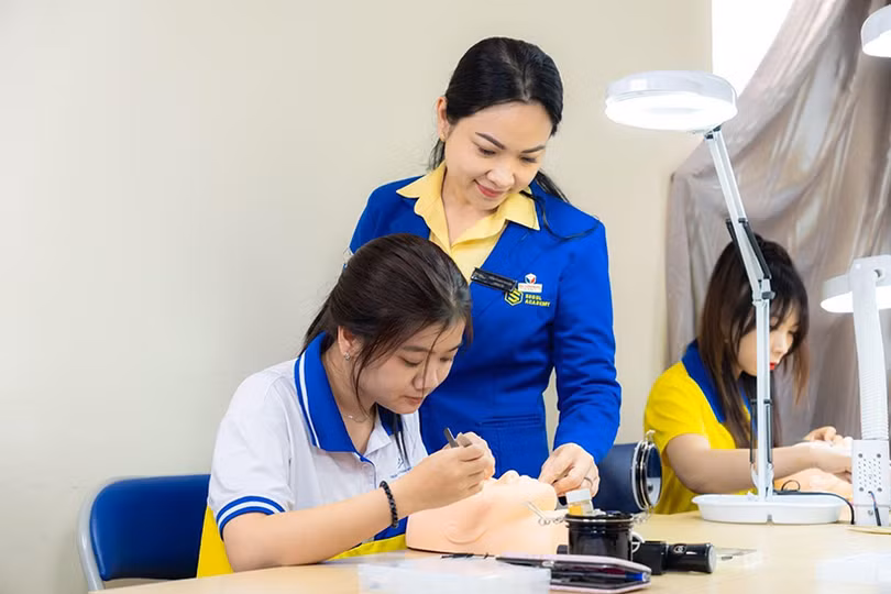 Những khóa học thẩm mỹ dẫn đầu xu hướng tại Seoul Academy ảnh 1 Những khóa học thẩm mỹ dẫn đầu xu hướng tại Seoul Academy