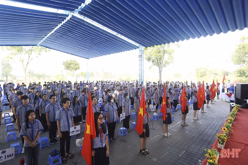 Trường Albert Einstein Hà Tĩnh vinh danh học sinh xuất sắc năm học 2022 - 2023