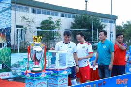 10 đội tranh tài Giải Bóng đá lão tướng gây quỹ từ thiện tranh cúp Bằng Sport