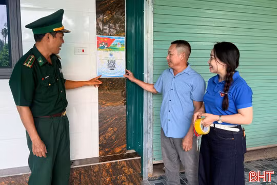 Người lính quân hàm xanh Hà Tĩnh đưa "sóng số" lên biên giới