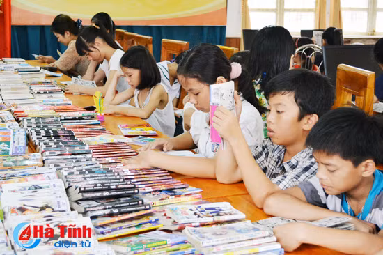 khong gian cho tre nong thon tu goc san den khoang troi