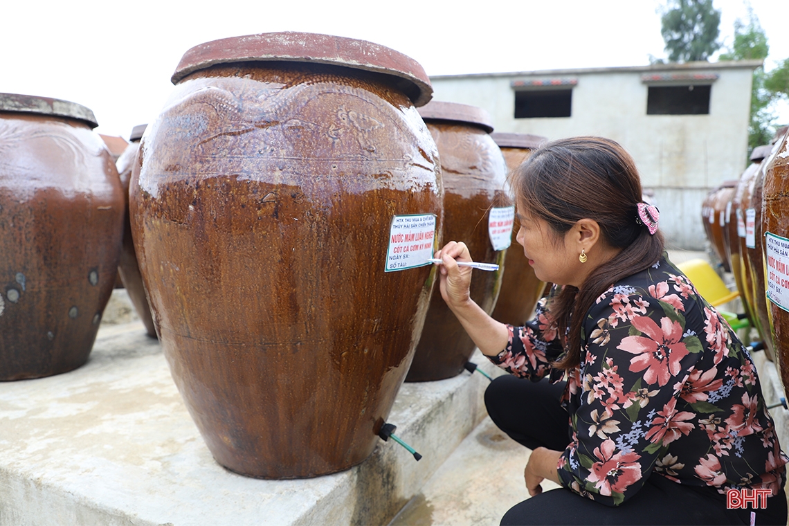“Được khách khen nước mắm ngon là tôi lại có thêm động lực để gắn bó với nghề”