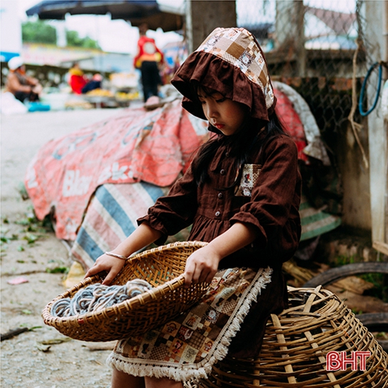 “Cô bé bán diêm” và bản cover đầy ám ảnh