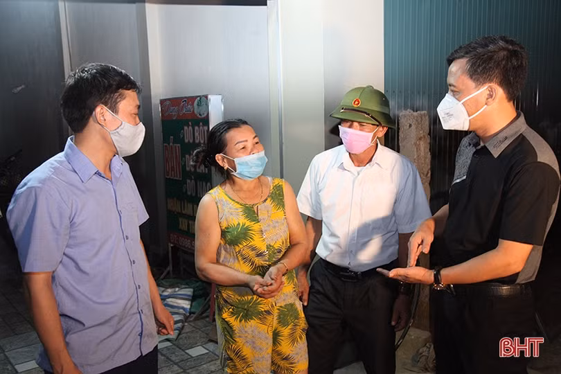 Người dân Tượng Sơn phấn khởi khi dỡ bỏ phong tỏa do dịch Covid-19