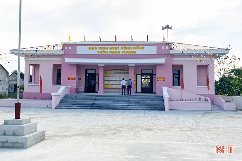 Người dân hân hoan chờ được bỏ phiếu trong những ngôi nhà sinh hoạt cộng đồng “2 trong 1” vừa hoàn thành ở Hà Tĩnh