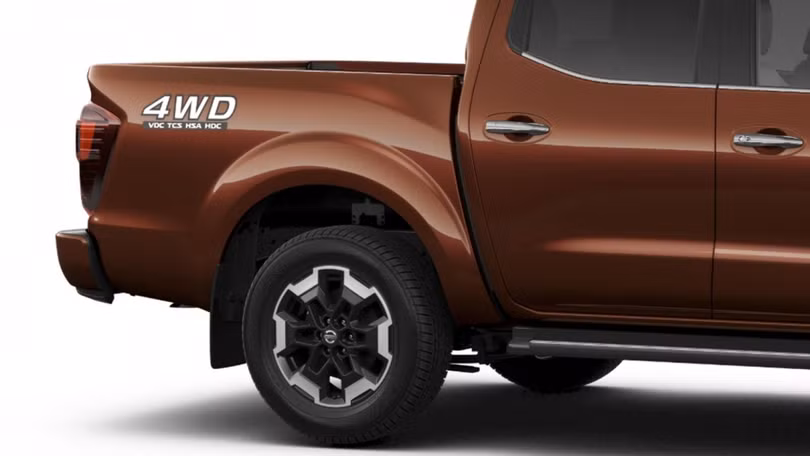 Nissan Navara 2021 thay đổi từ trong ra ngoài, giá từ 748 triệu đồng
