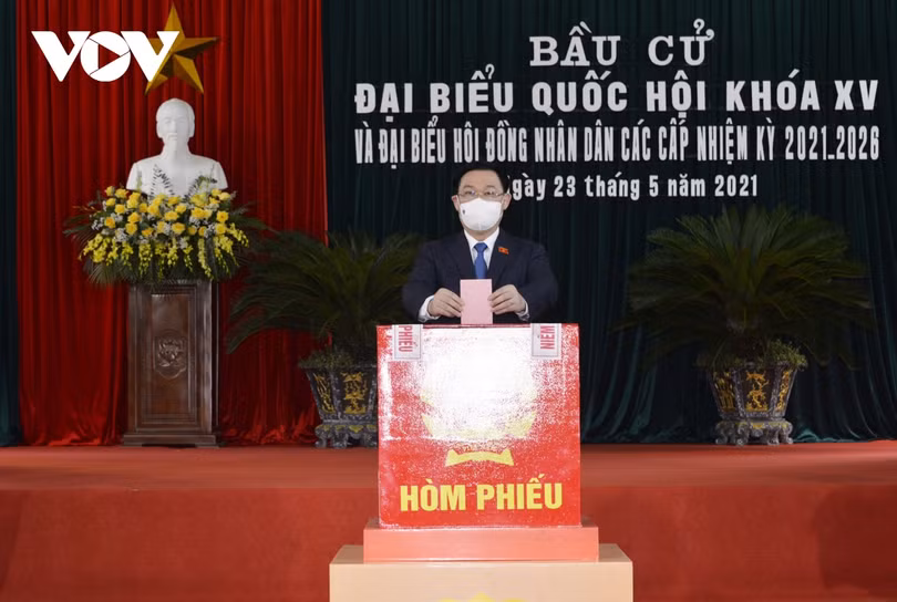 Lãnh đạo Đảng, Nhà nước thực hiện quyền bầu cử tại các thành phố lớn