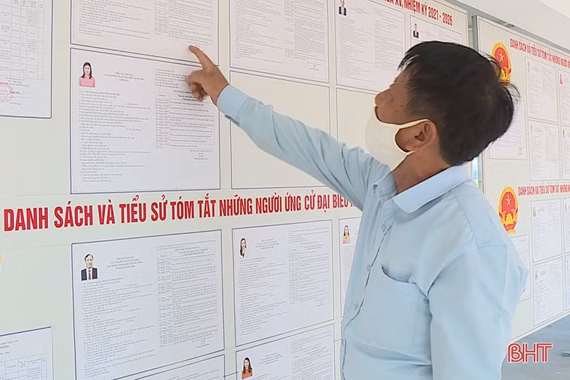 Người dân hân hoan chờ được bỏ phiếu trong những ngôi nhà sinh hoạt cộng đồng “2 trong 1” vừa hoàn thành ở Hà Tĩnh