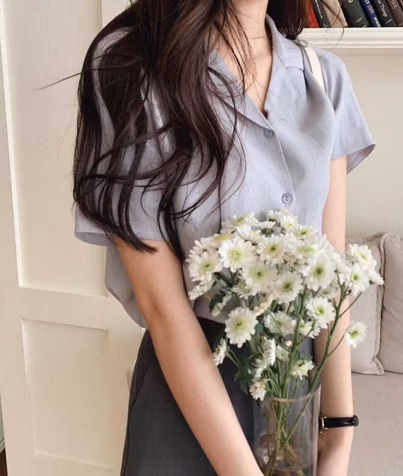 4 kiểu áo công sở đơn giản nhưng lý tưởng để mặc trong những ngày nắng nóng