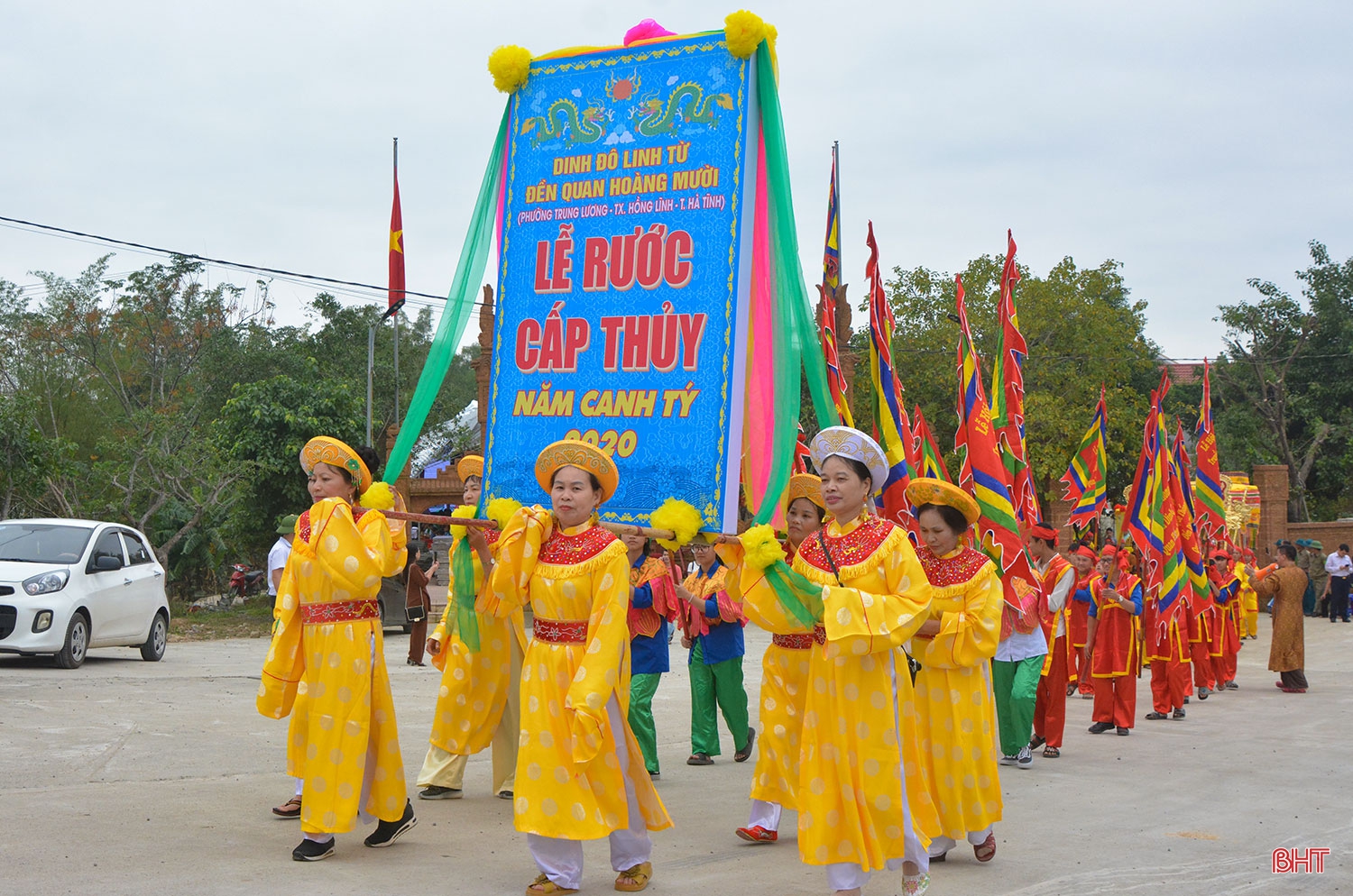 Trong gió reo Ngàn Hống