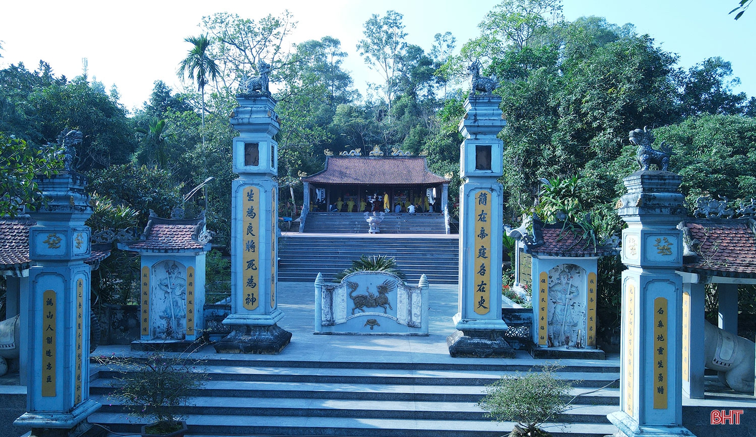 Trong gió reo Ngàn Hống