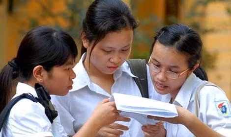 Học phí 2010 thấp nhất 5.000 đồng mỗi tháng ảnh 1