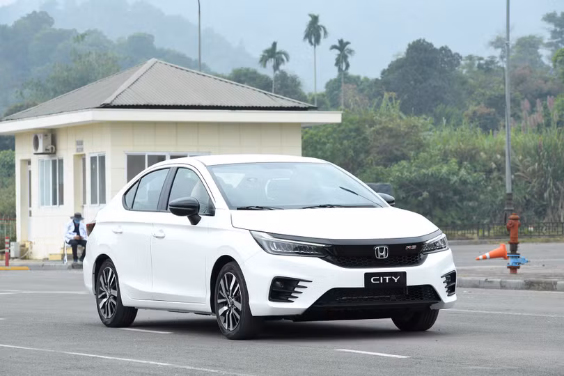 Những mẫu ôtô tầm giá 500-700 triệu đồng bán chạy nhất Việt Nam