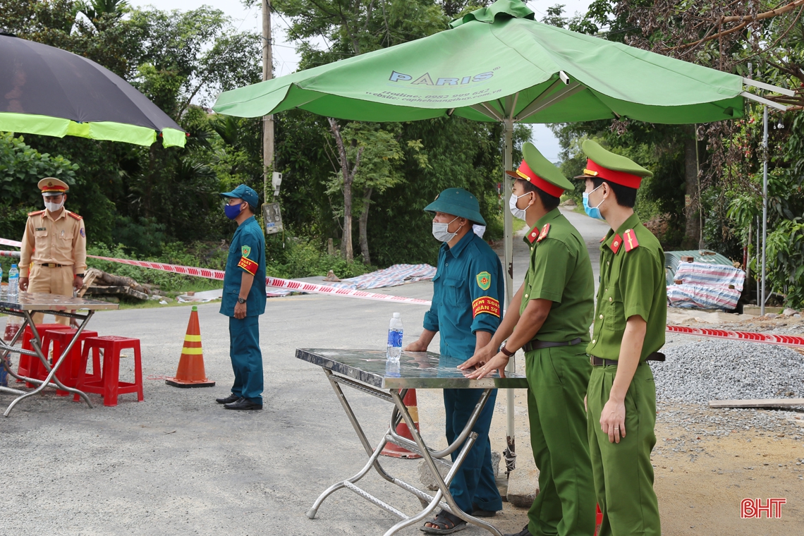 Bí thư Tỉnh ủy Hà Tĩnh: Dốc sức phòng chống, không để người dân hoang mang trước tình hình dịch bệnh!