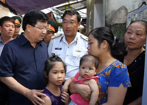 phat hien hai thi the va manh vo so hieu casa 8983