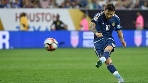 messi dua argentina vao chung ket copa america