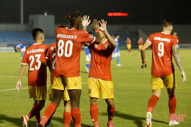 Thua Than Quảng Ninh với tỷ số 2-3, Hồng Lĩnh Hà Tĩnh dừng chân ở tứ kết Cup Quốc gia